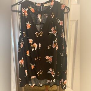 Black with floral print XL V Neck sleeveless blouse with keyhole button in back